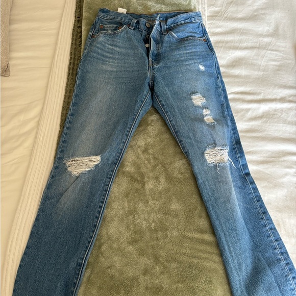 Levi Straight Leg Wedgie Fit Jeans - Picture 2 of 9